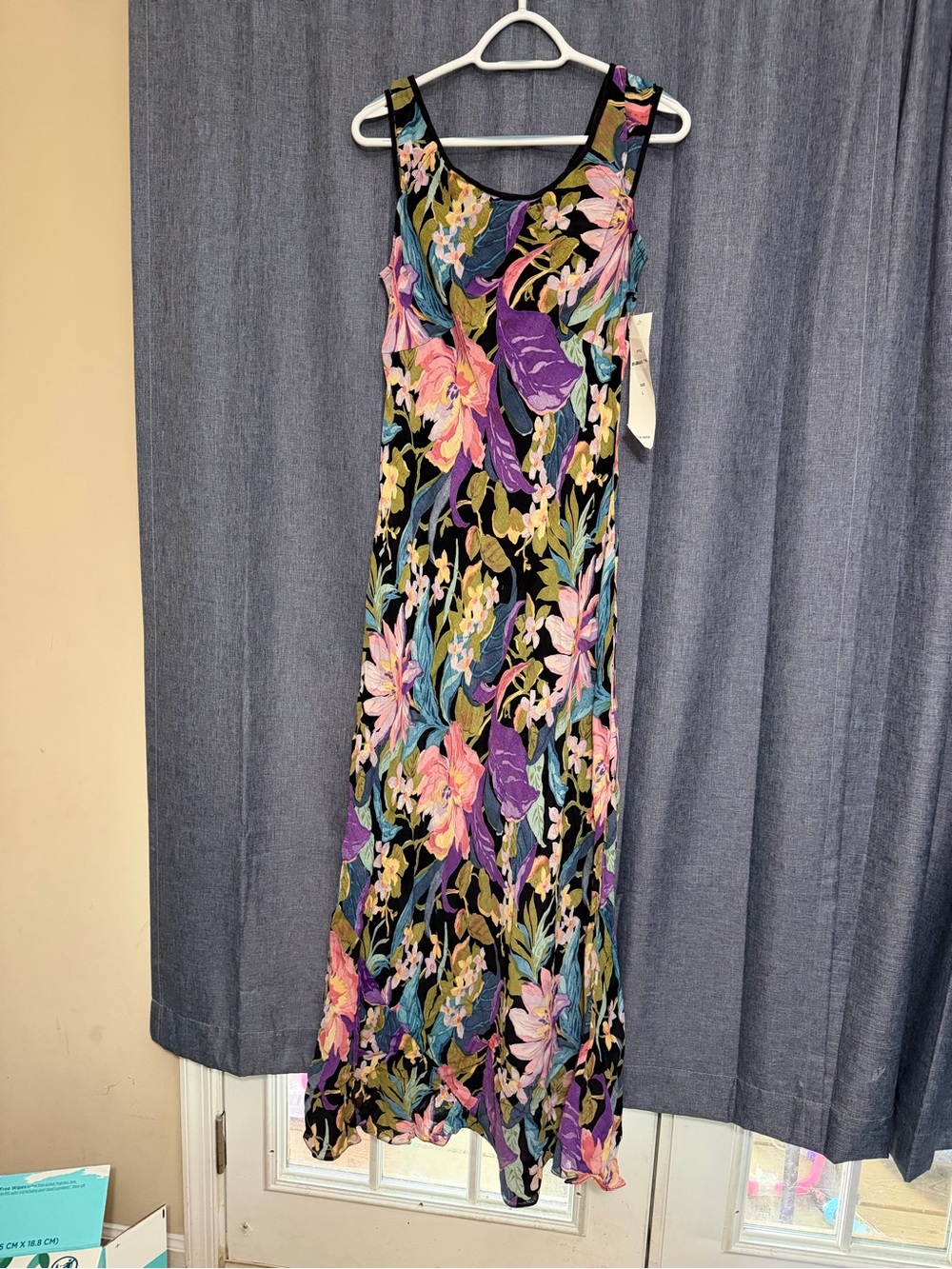 Nostalgia dress L NWT